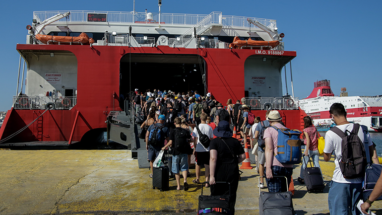 Τουλάχιστον 26.000 επιβάτες θα αναχωρήσουν από τον Πειραιά για την έξοδο του Δεκαπενταύγουστου